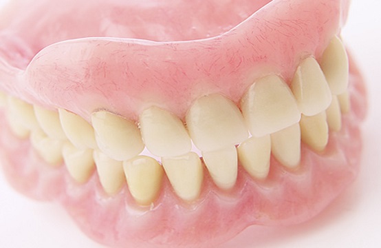 prothèses complètes et partielles